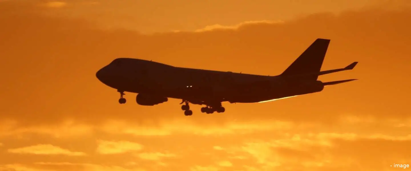 747 header 4