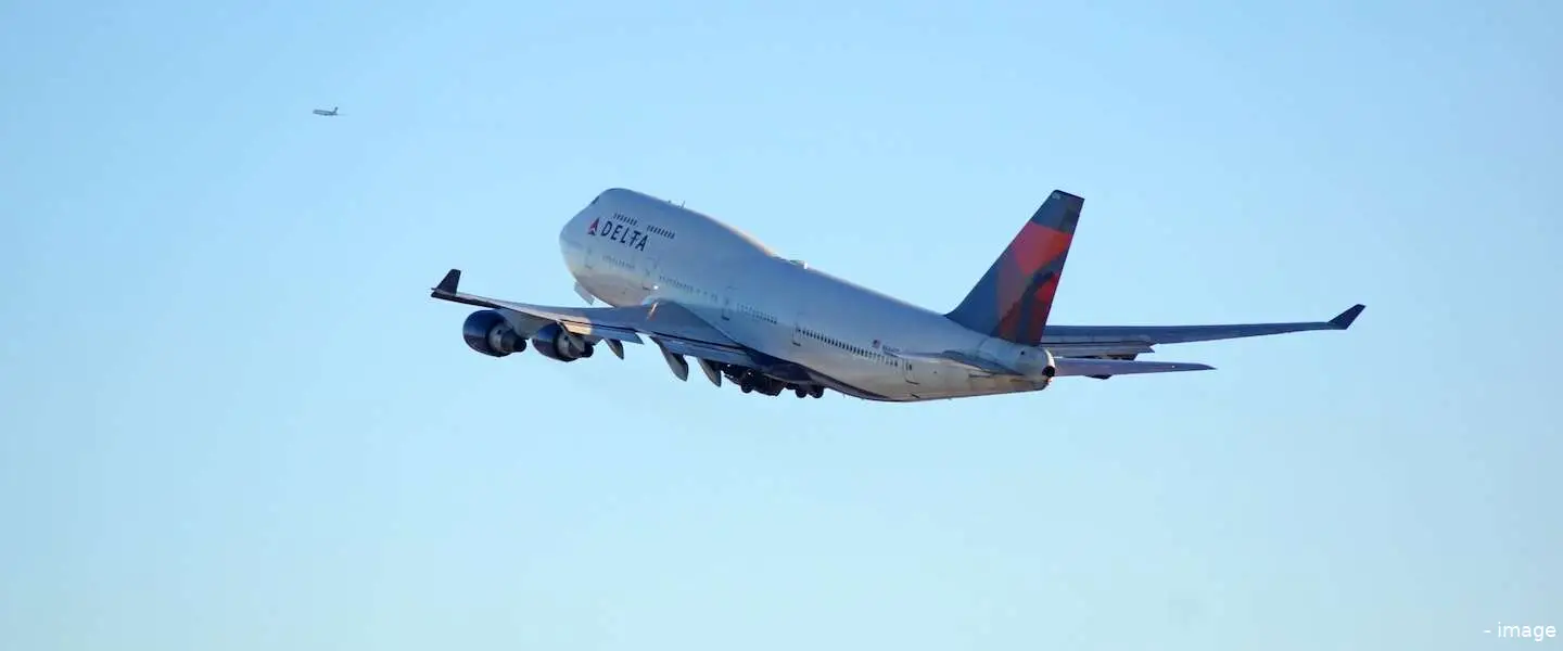 747 header