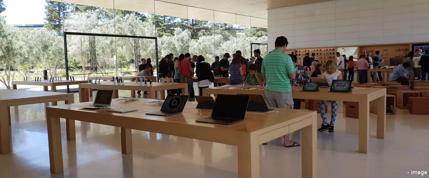 apple store cupertino henk de hooge