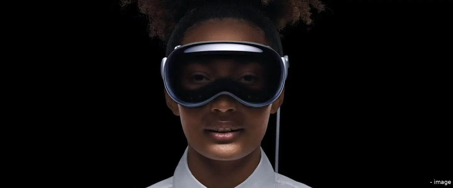apple vision pro 1
