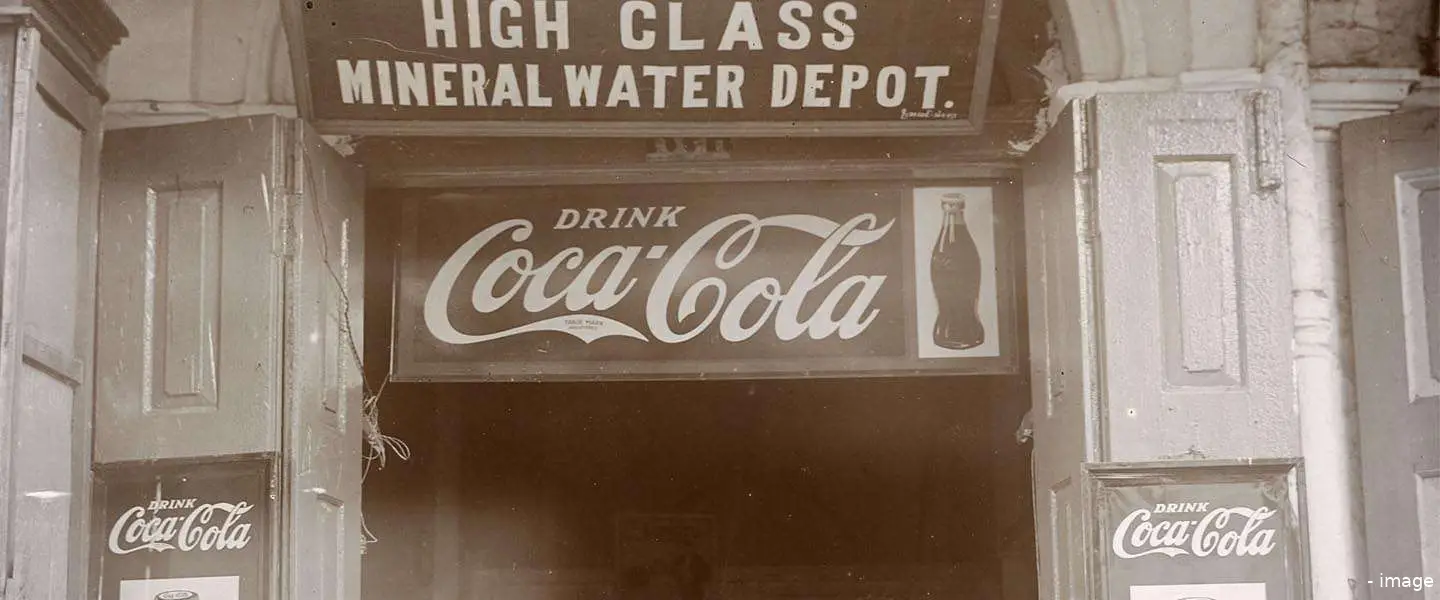 drink coca cola 1927