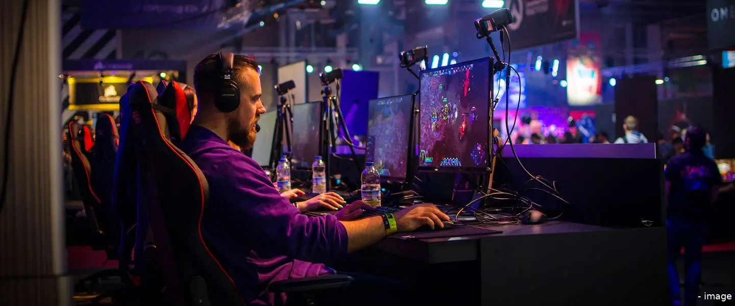 esportsheader