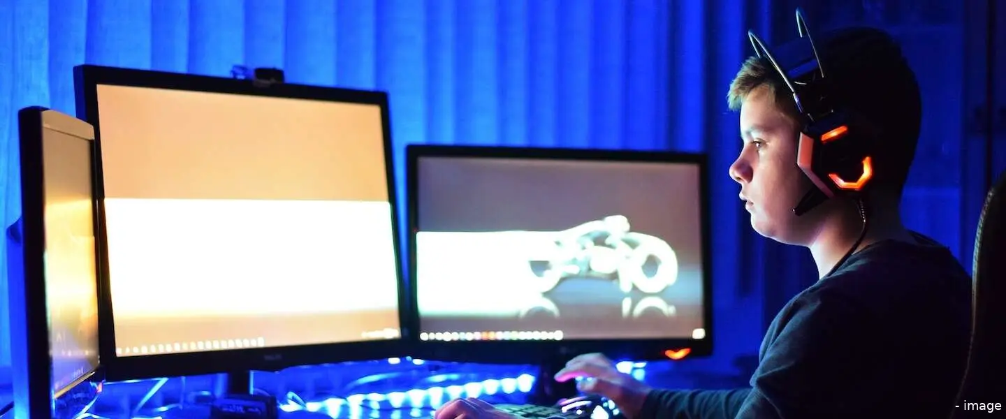 gaming header