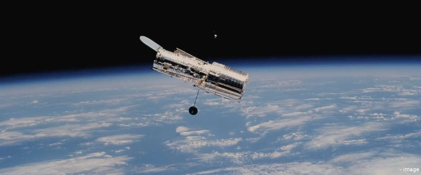 hubble header