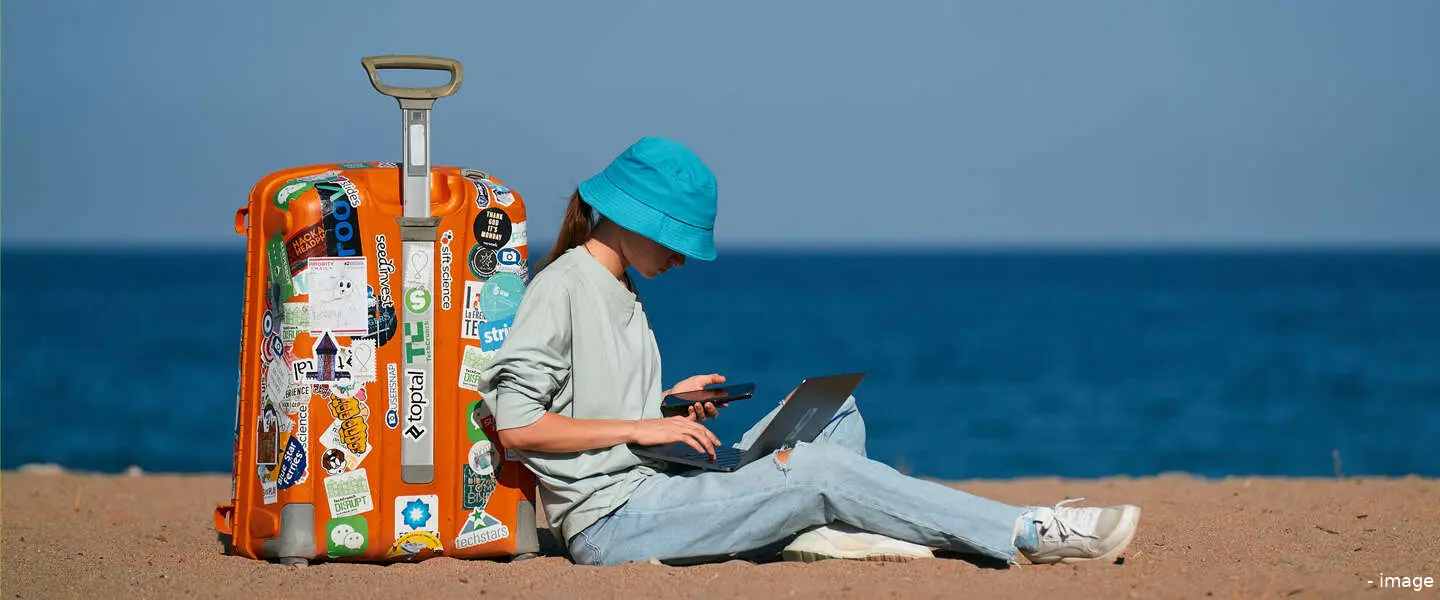 laptop in de zon