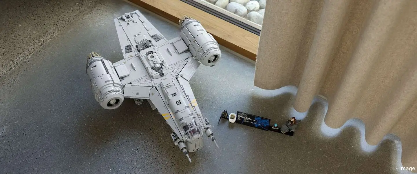 lego razorcrest header a