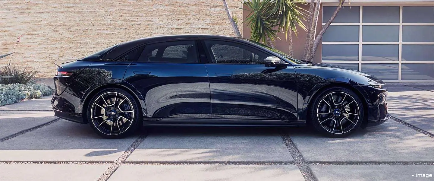 lucid air sapphire
