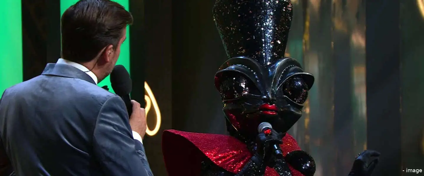 maskedsinger