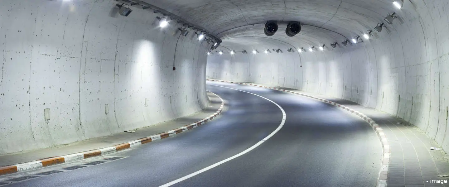 musk tunnels twitter