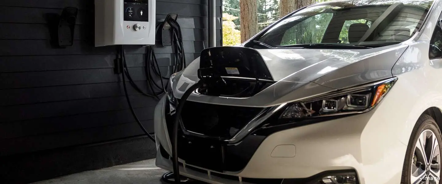 nissan ev header