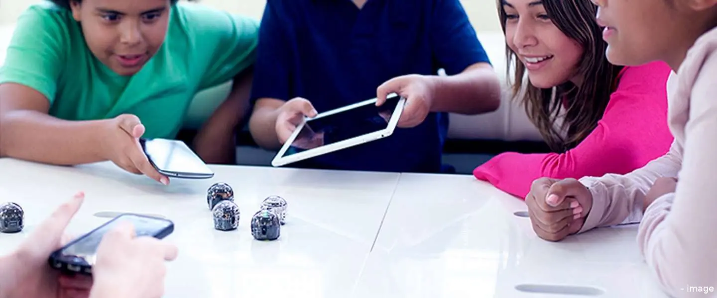 ozobot evo social