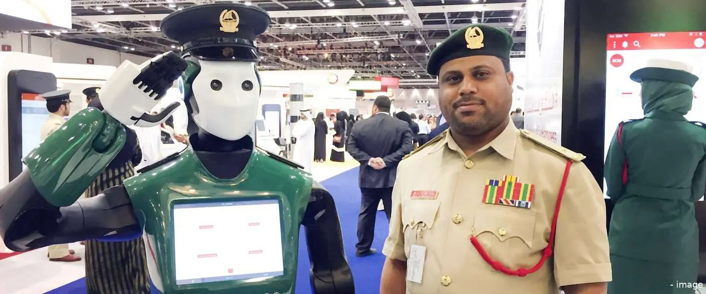 politierobot dubai 1