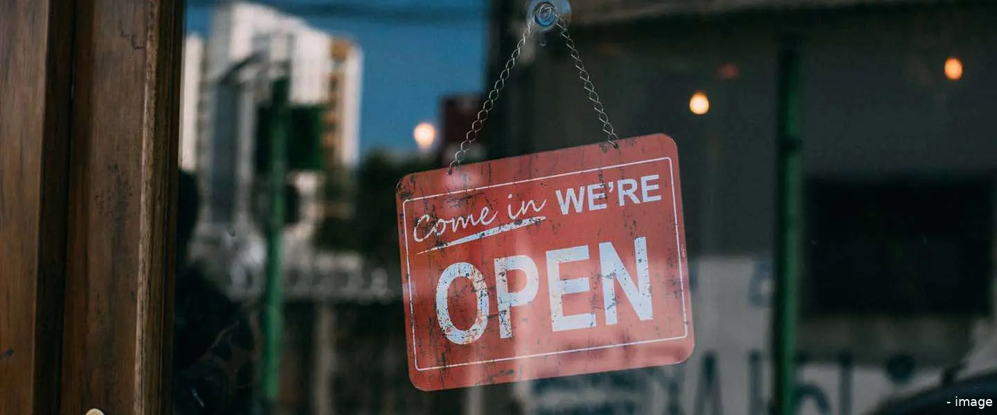 retail online shopping booming