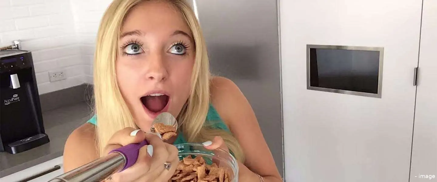 selfie spoon cereal