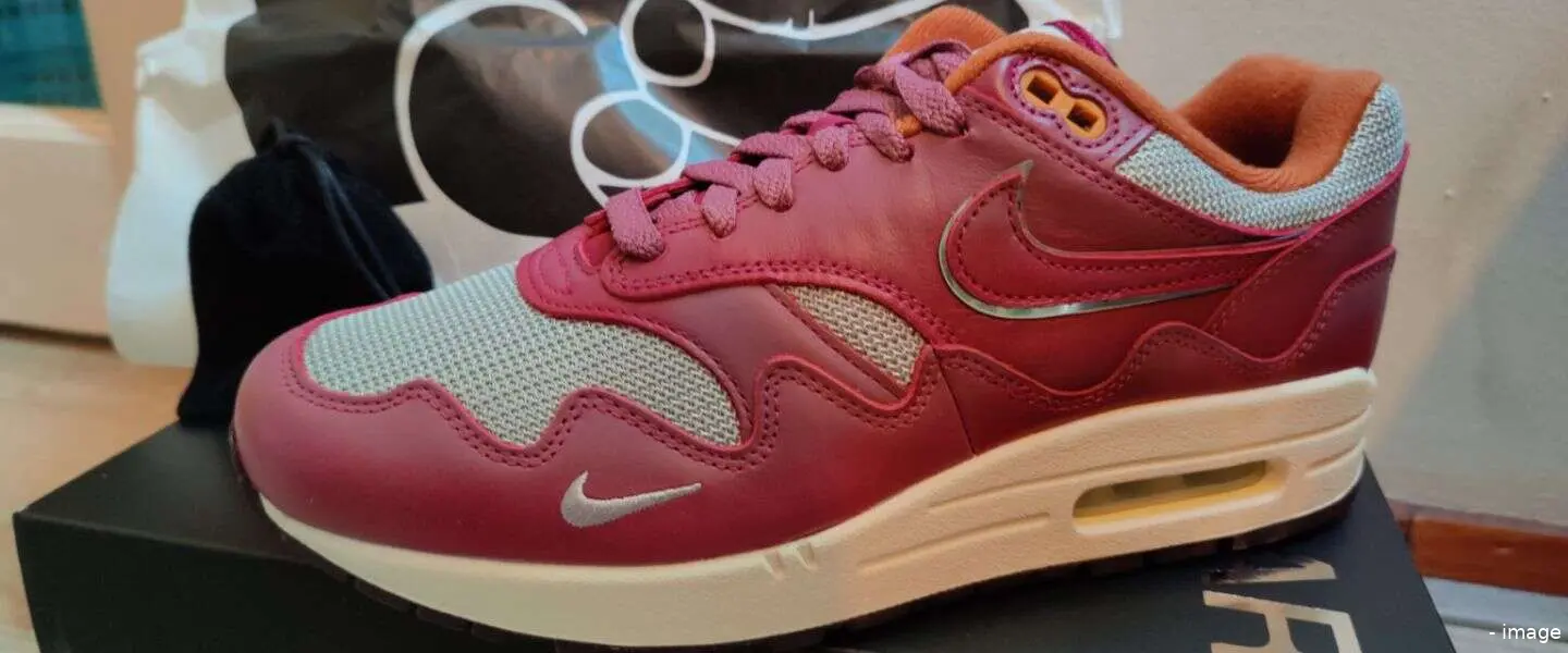 sneakers 7