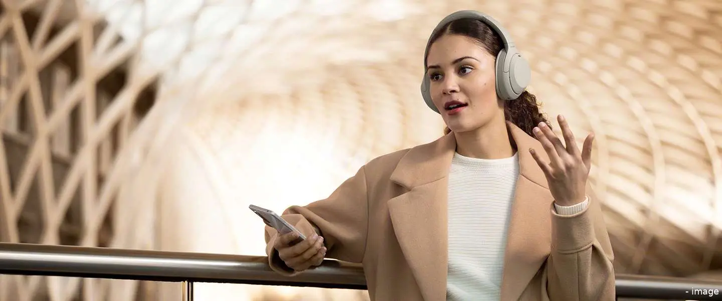 sony noise cancelling headphone 1