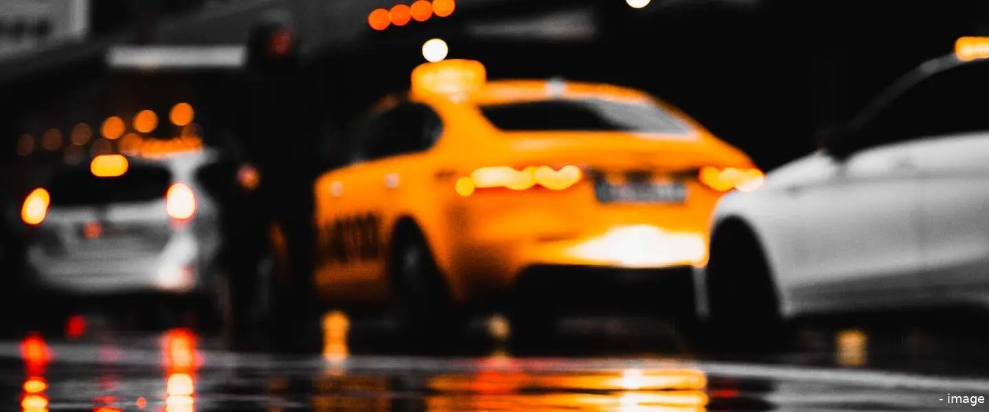 taxia header