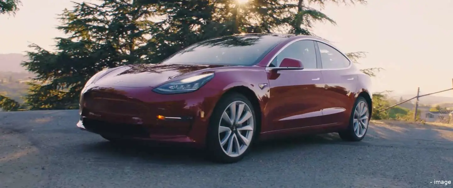 tesla model 3 productie stop