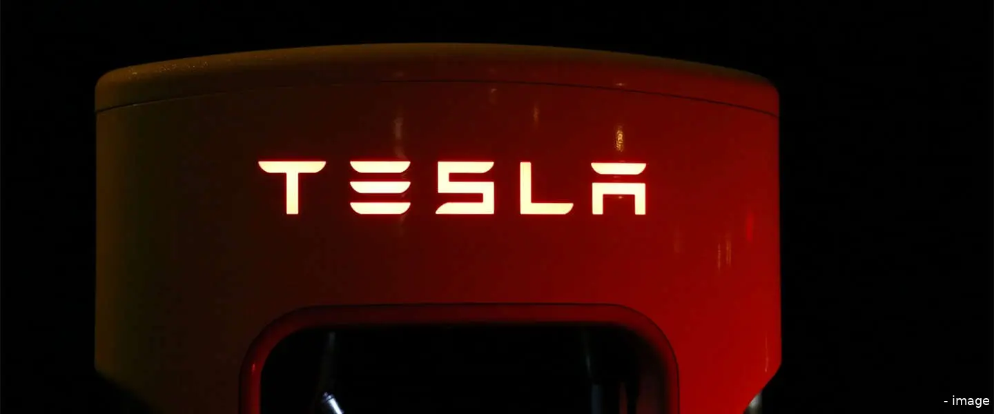 tesla twitter