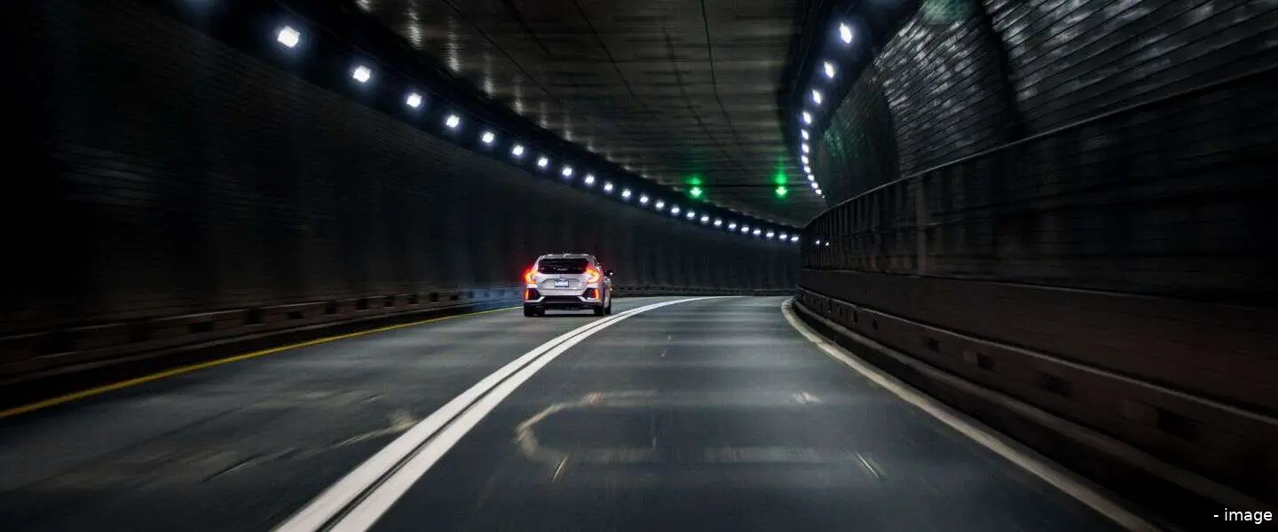 tunnel 1