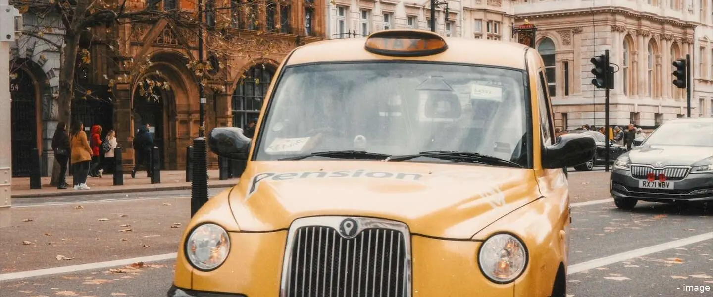 uk road taxi header