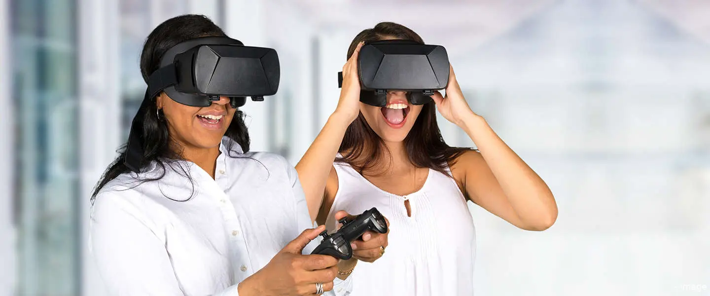 vr girls 2018