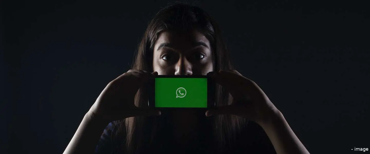 whatsapp header