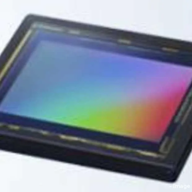 12 2 megapixel camphone what s next