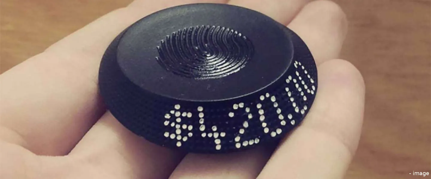 Eindhovense student wint Dyson Award met offline crypto-munt