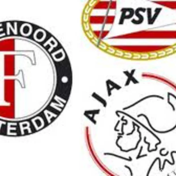 ajax scoort met social media in voorbere