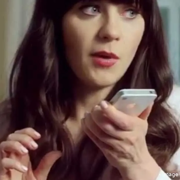 apple huurt schrijvers in om siri grappi