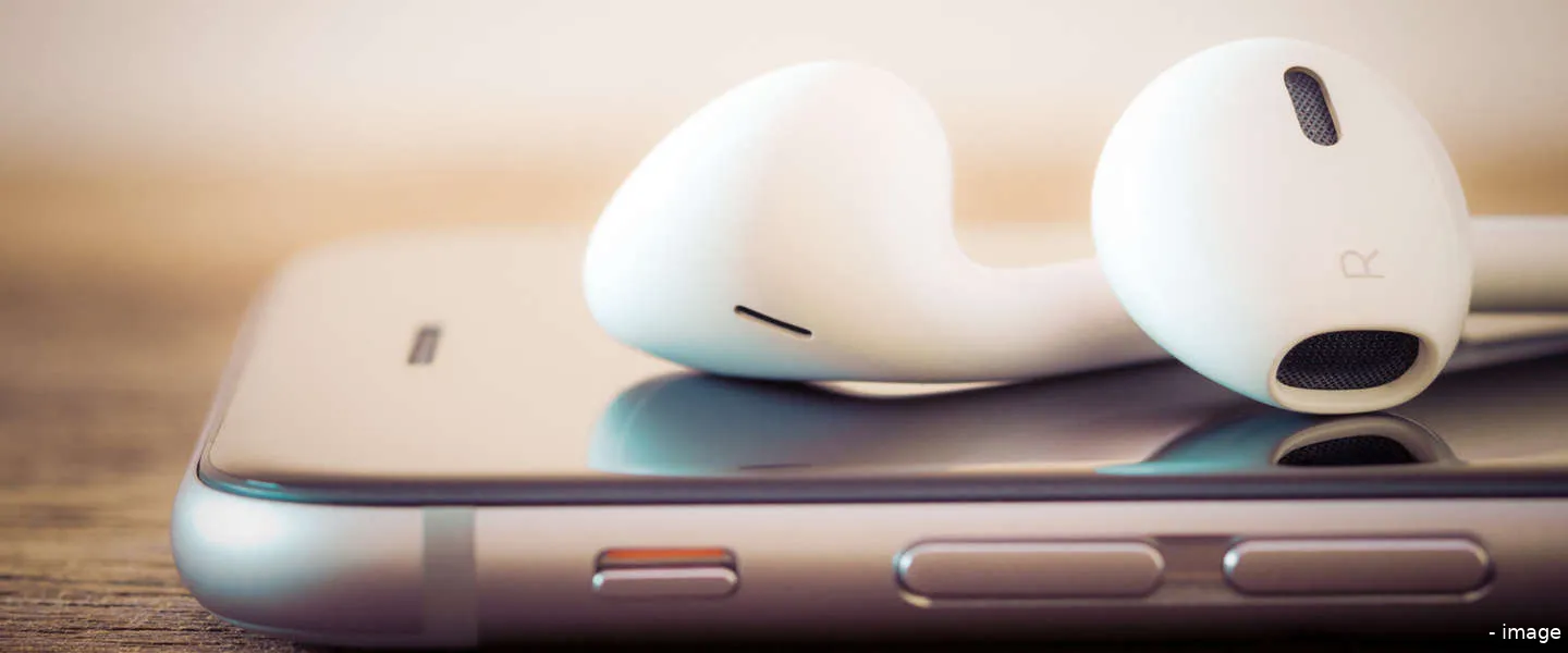 apple music earbuds 1