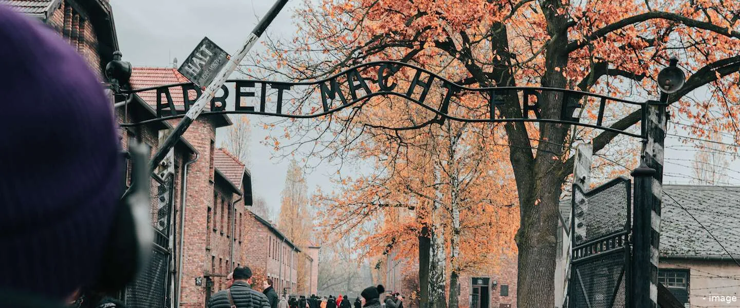 auschwitz tour