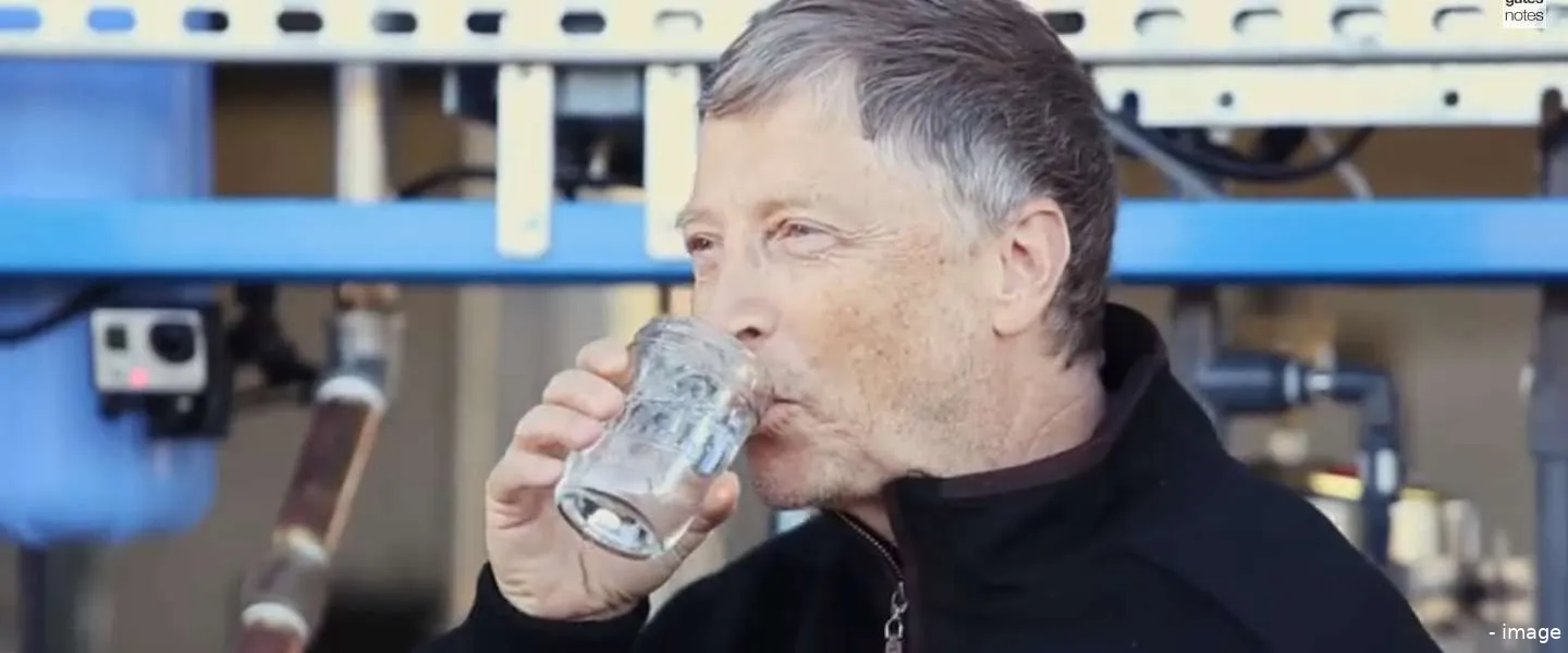 bill gates drinkt poep