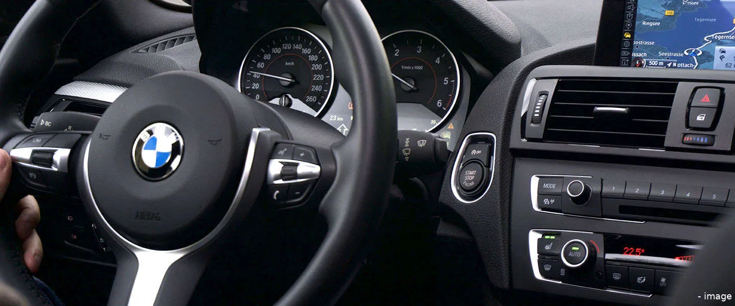 bmw neemt parkmobile over