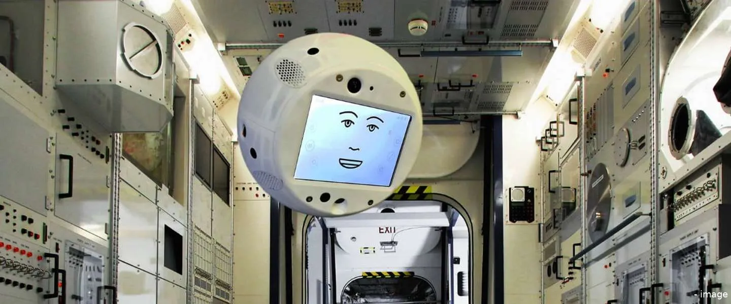 cimon vliegend brein op iss 1