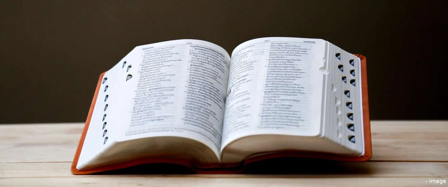 dag van de moedertaal