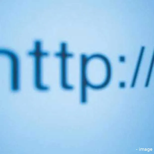 de onzinnige dubbele slash van internet