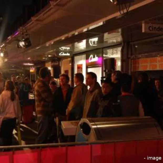 drukte bij rotterdamse t mobile shop