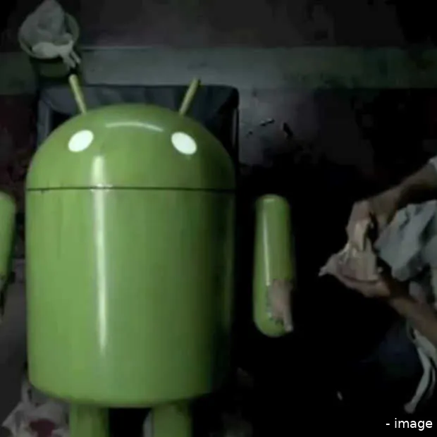 experia play blijft lekken komt nu heel