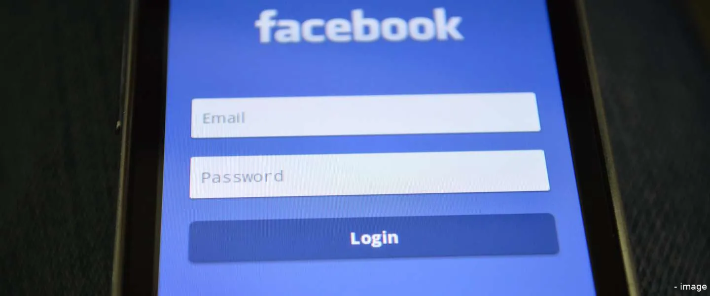 facebook label instagram whatsapp