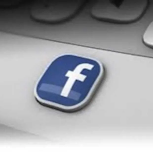 facebook status updates en gluren naar a