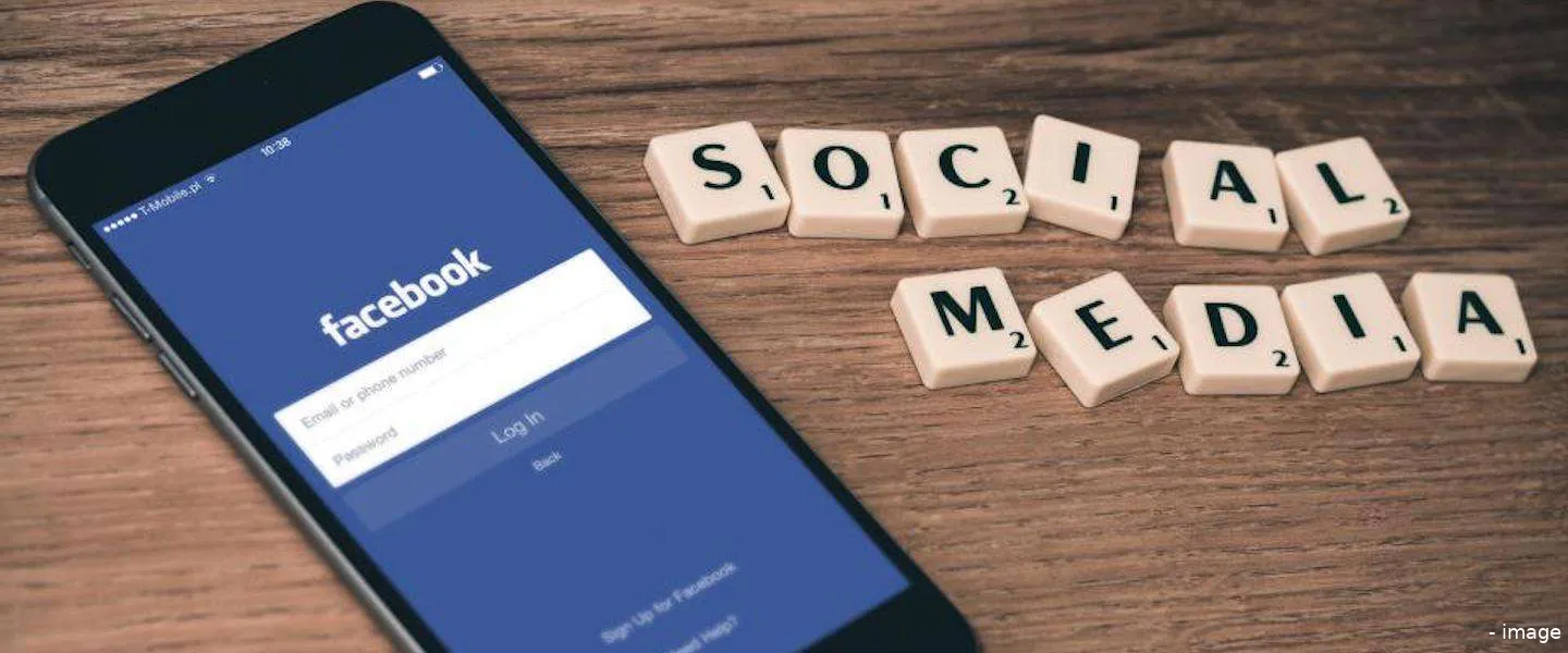 facebook waarschuwt ouders foto kinderen