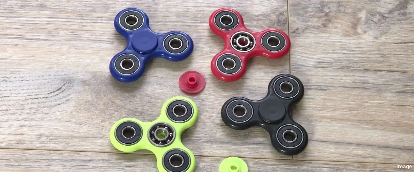 fidget spinners hype