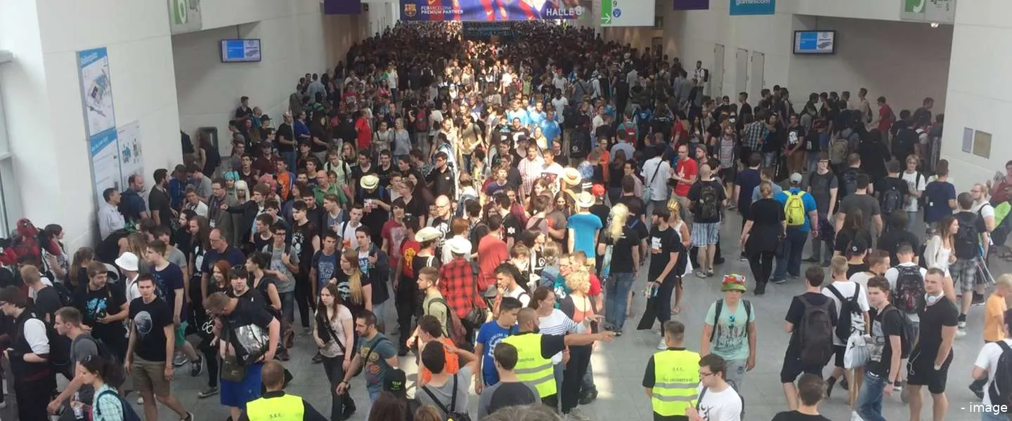 gamescom crowd h