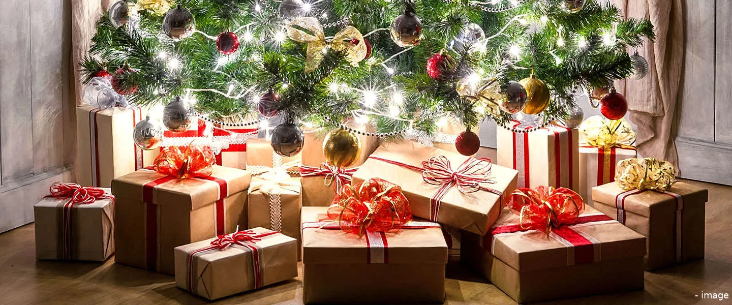 gifts tree kerst