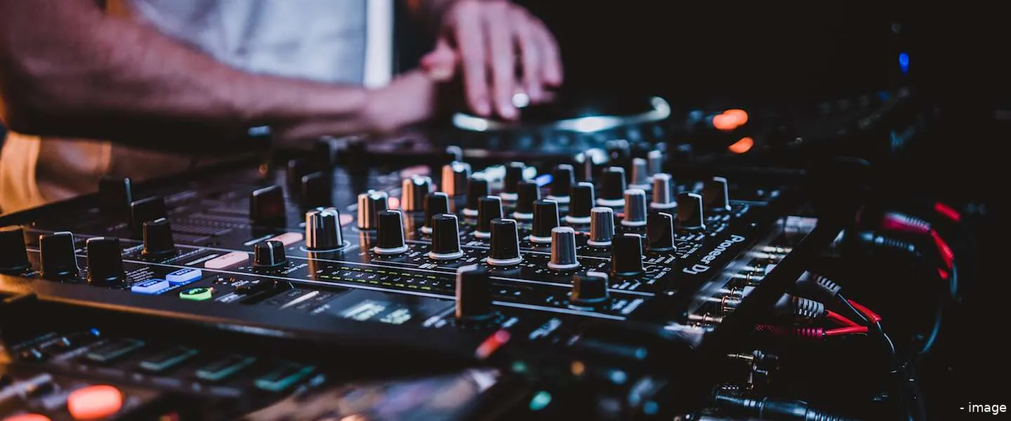 goodbye 2020 festival oud en nieuw