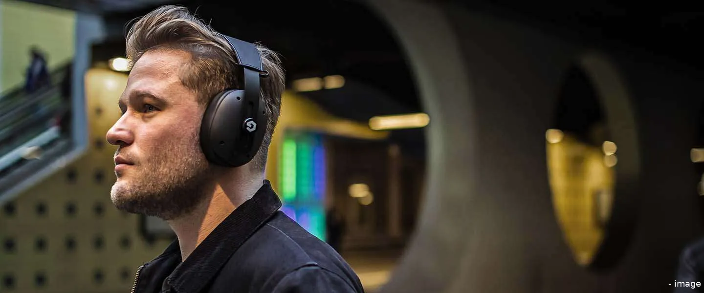 headphones gerrard street