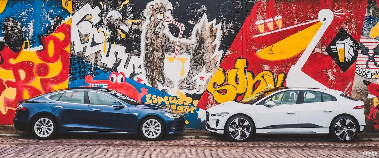 jaguar i pace en tesla model s