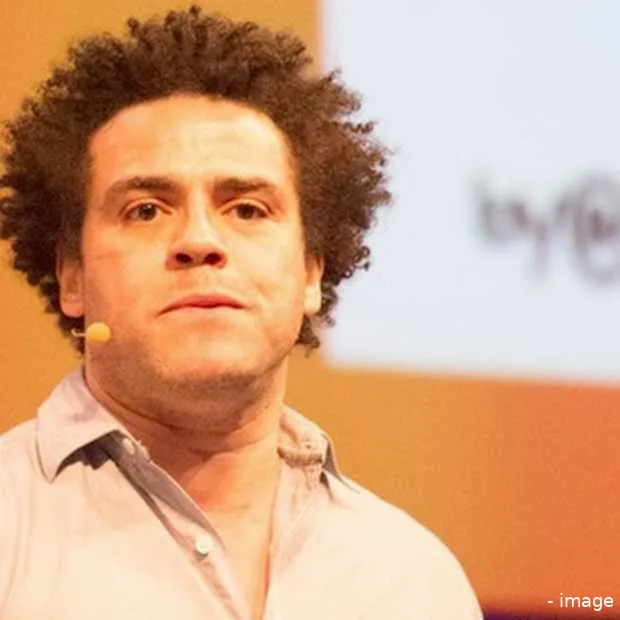 jonathan macdonald build the future you